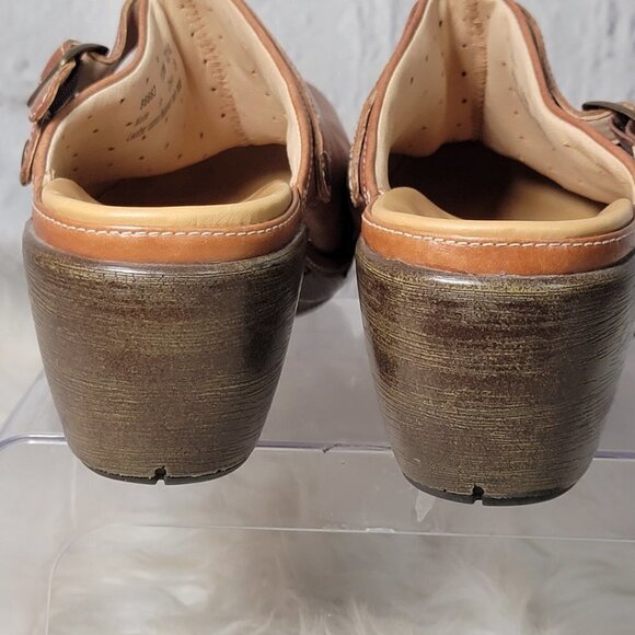 CLARKS Unstructured Womens 10 Tan Leather Slip On Comfort Clogs Mules Boho Comfy - Picture 10 of 13